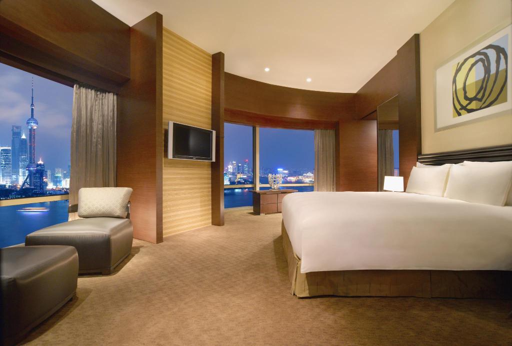 Exploring Shanghai: Savor the Unique Charm of Luxury Hotels